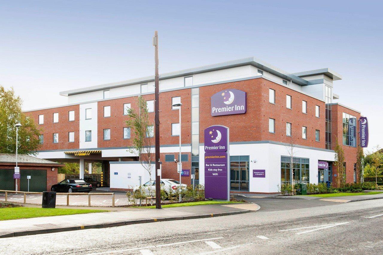 Premier Inn Fleet Exteriér fotografie