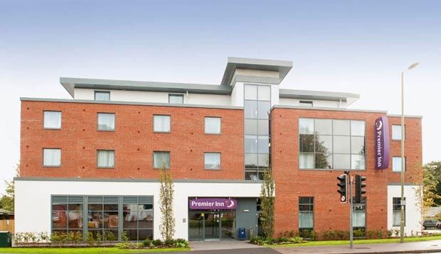 Premier Inn Fleet Exteriér fotografie